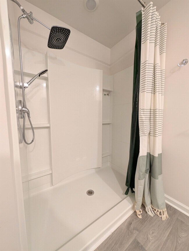 Building Photo - 851 Woodland Farms Cir