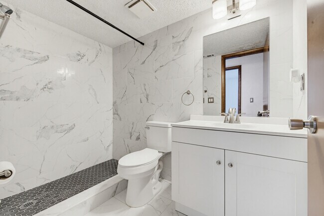 Building Photo - 7 Autumnwood Trail