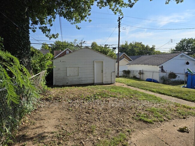 Building Photo - 5322 Itaska St