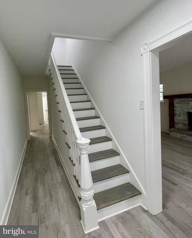 Building Photo - 471 N Elmwood Rd
