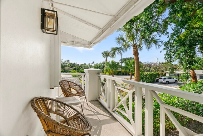 Building Photo - 240 Santa Lucia Dr