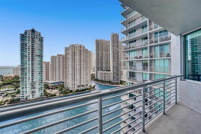 Primary Photo - 335 S Biscayne Blvd
