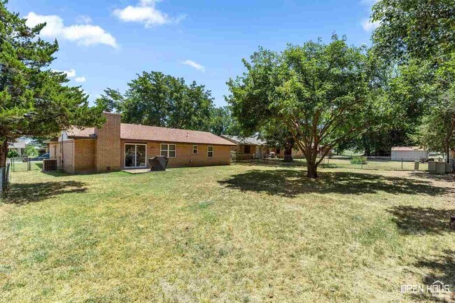 Building Photo - 5504 Hooper Dr