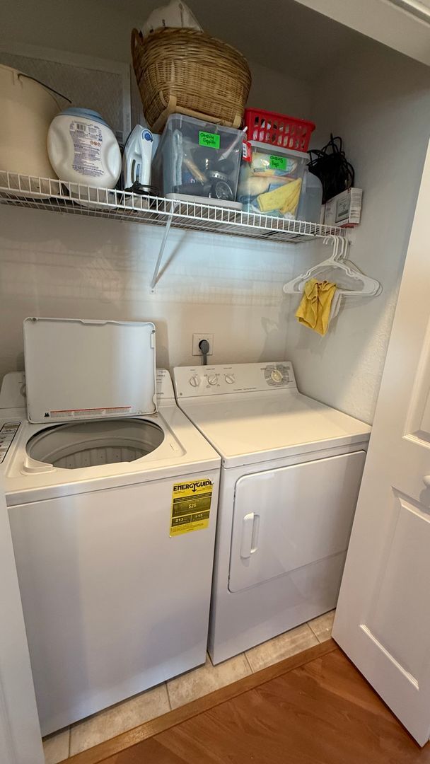 Building Photo - Beautifully Furnished condo located at Tara 2-Bedroom 2 bath Condo with Den & a 1 Car Garage