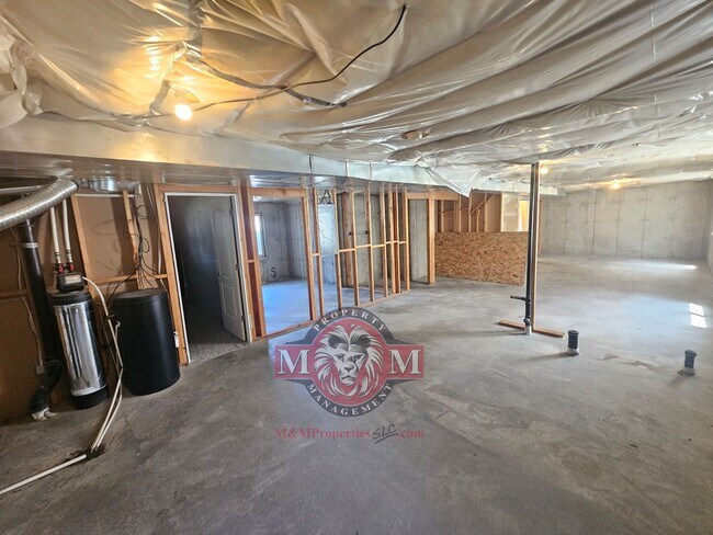 Building Photo - 3 Bed 2 Bath Home in a Herriman