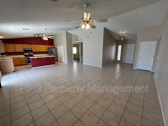Building Photo - 13444 W Paradise Ln