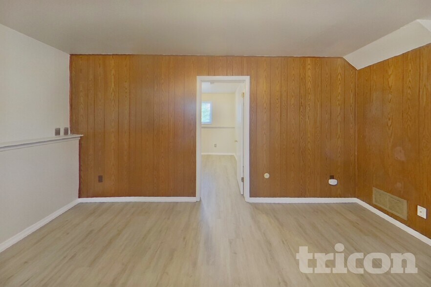 Building Photo - 1338 Mears Dr