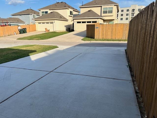 Building Photo - 221 Arabian Colt Dr