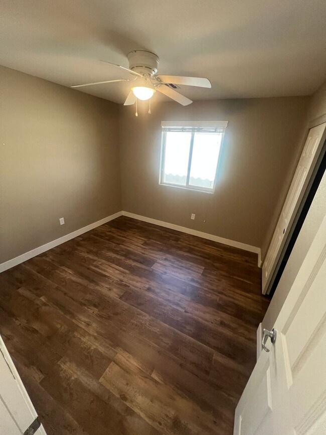 Building Photo - Located in the Southwest 3 Bed | 2.5 Bath | Loft | 2-Car Garage spacious backyard