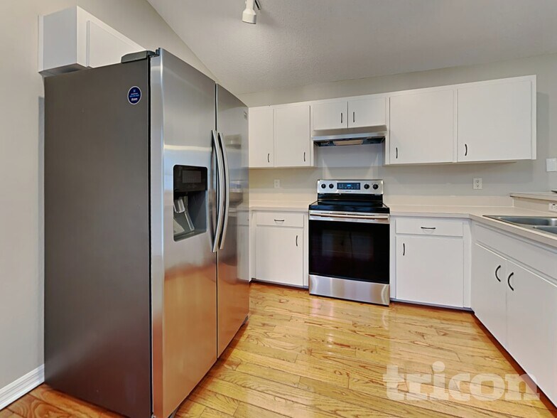 Building Photo - 4613 Hunts Ave