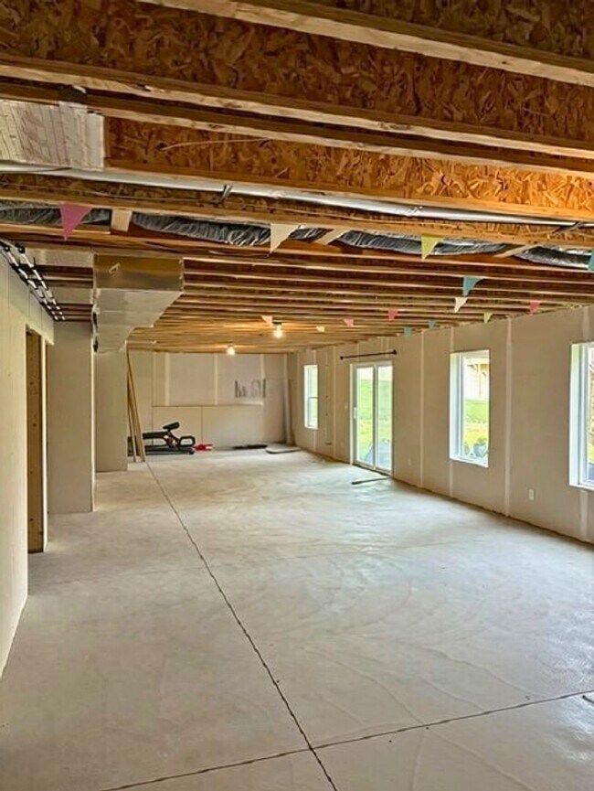 Building Photo - 5961 Claymont Ct SE