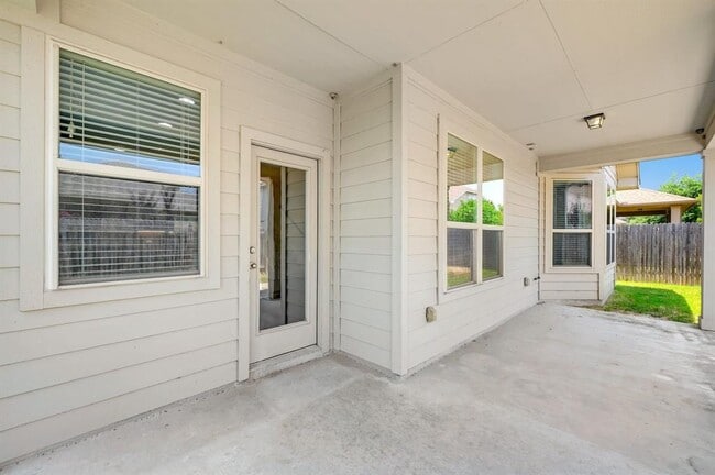 Building Photo - 176 Flannery Ln