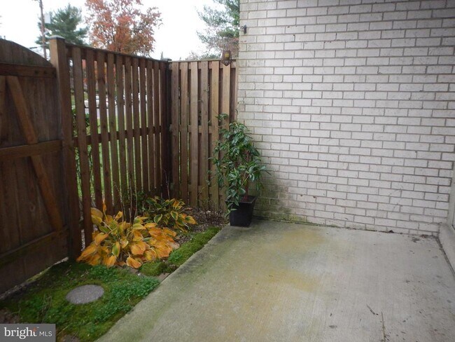 Building Photo - 14618 Bauer Dr