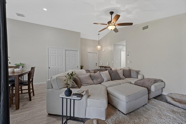 Building Photo - 2482 Bedford Mews Dr