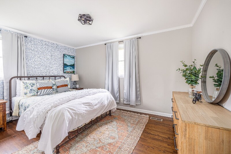 Building Photo - 204 Edgewater Dr