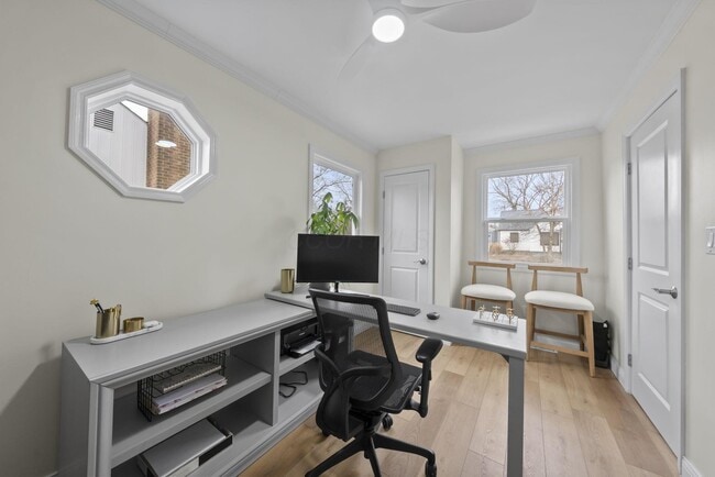 Building Photo - 111 Rosslyn Ave