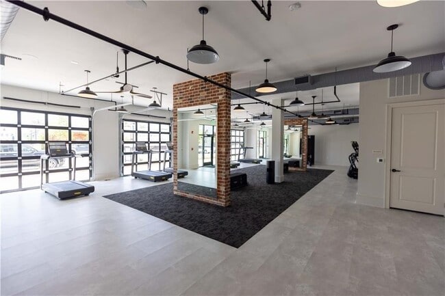 Building Photo - 5440 Howington Ct