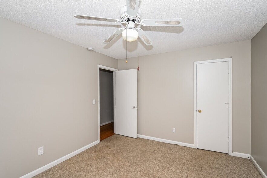 Building Photo - 3278 Pilgrims Ct