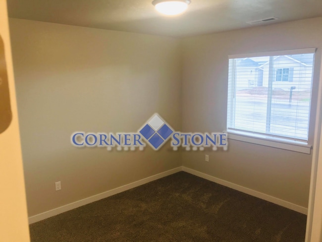 Building Photo - Great Meridian Home with Bonus Room!