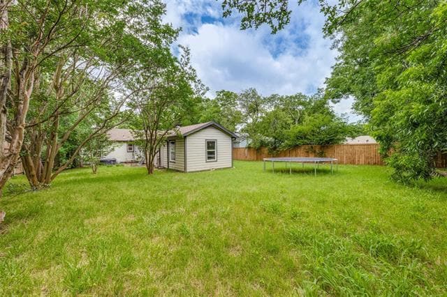 Building Photo - 917 W Washington St