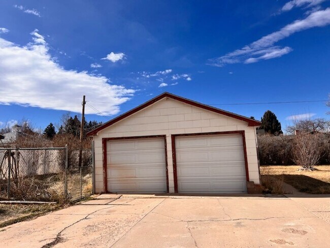 Building Photo - 112 S 100 E