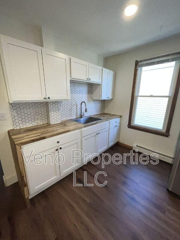 Building Photo - 783 4th Ave