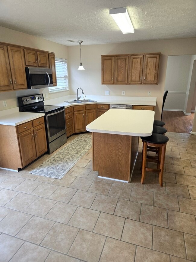 Building Photo - 6153 Hampton Hall Way