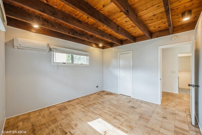 Building Photo - 1317 Ferndale Ave