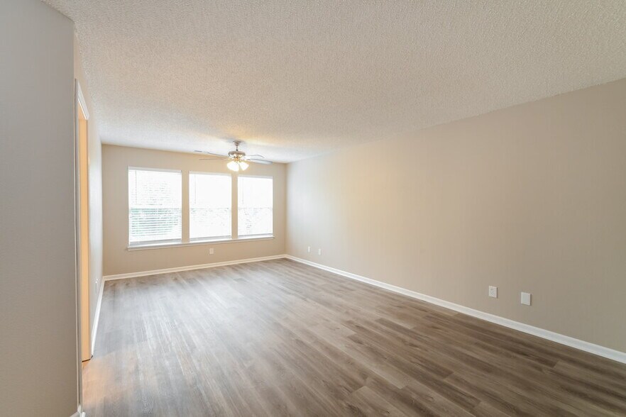 Building Photo - 16753 Aulton Dr