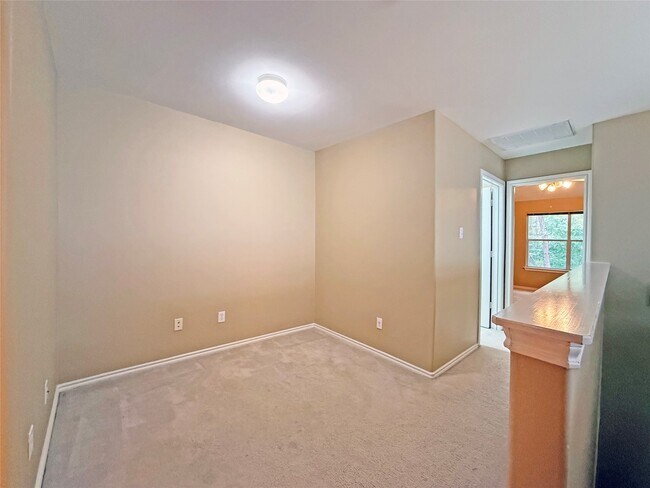 Building Photo - 63 Ledgestone Pl