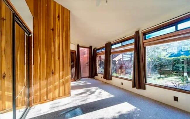 Building Photo - 7506 Earldom Ave