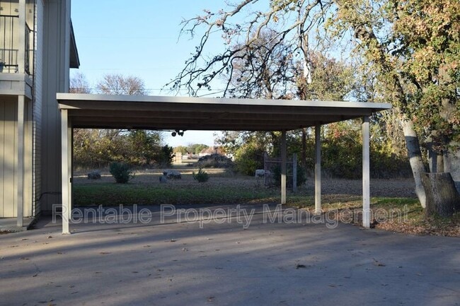 Building Photo - 108 Stagecoach Trail