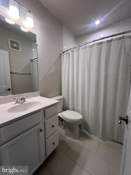 Building Photo - 44625 Wolfhound Sq