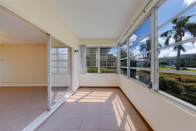 Building Photo - 8301 Bardmoor Blvd