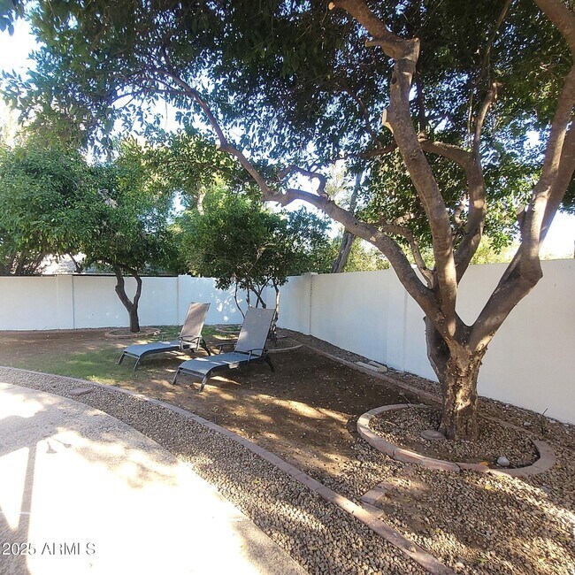 Building Photo - 8329 E San Simon Dr