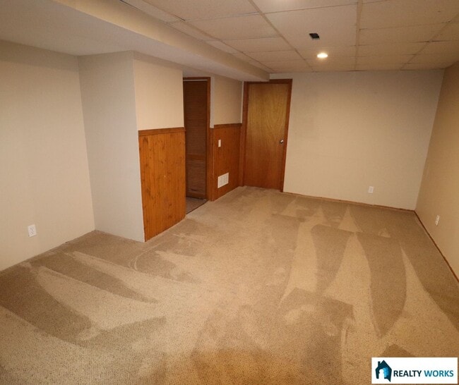 Building Photo - 3348 S 42nd St