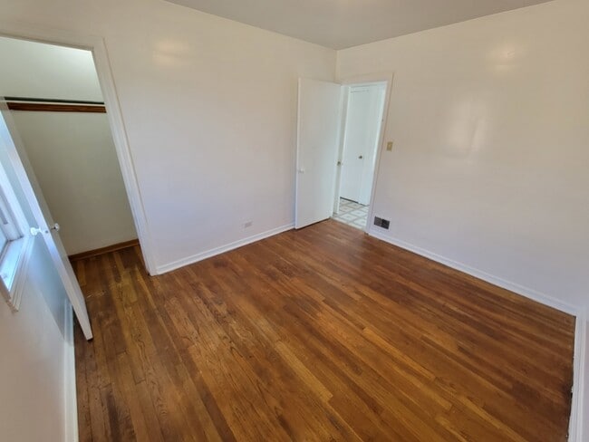 Building Photo - 4048 N Marmora Ave