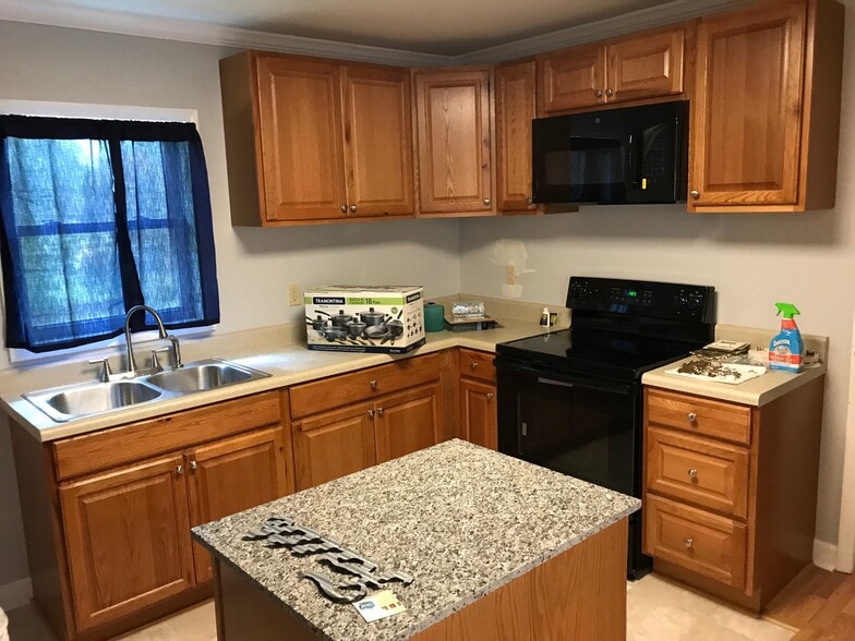 Building Photo - 1433 M.L.K. Jr Dr