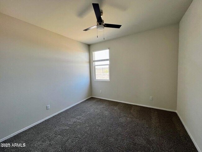 Building Photo - 1168 W Falls Canyon Dr