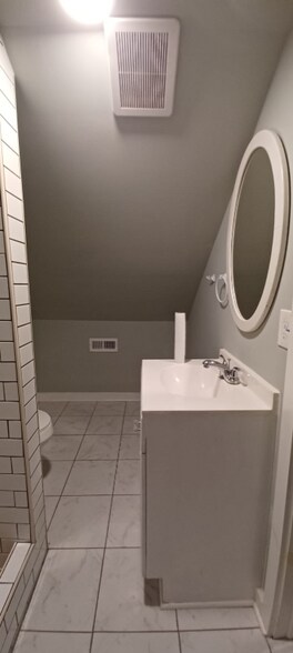 Building Photo - 701 Walker Ave