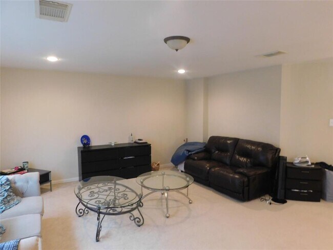 Building Photo - 5527 Baron Ridge Ln