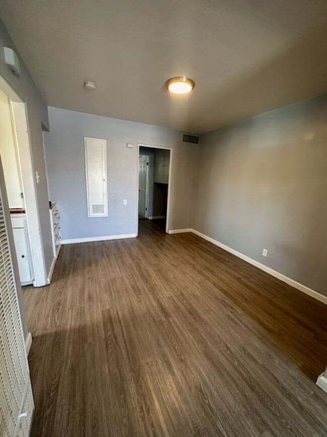 Building Photo - A little vintage with updates
