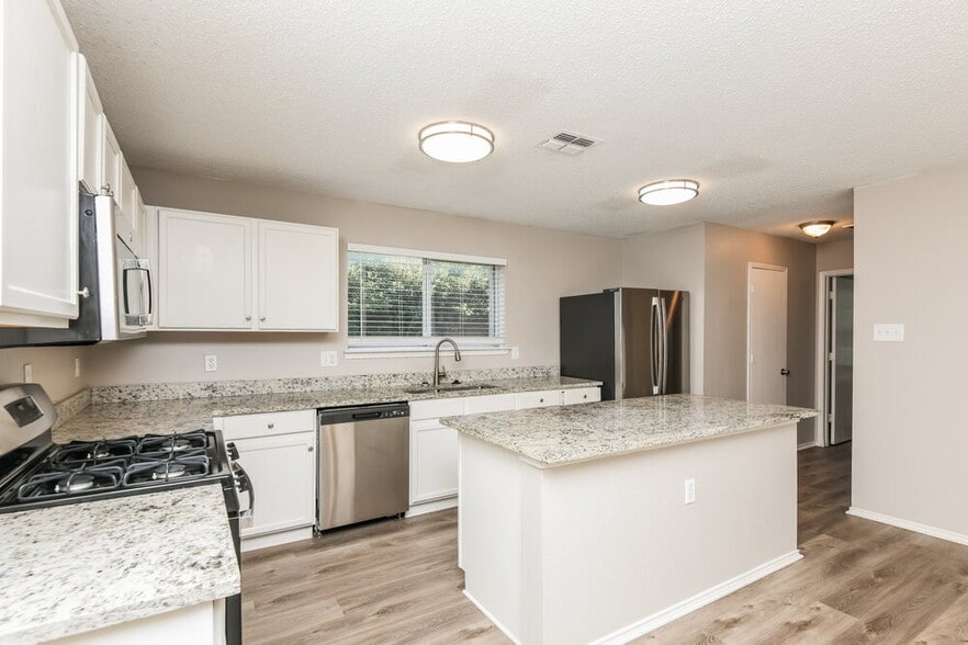 Building Photo - 1315 Rabbit Ridge