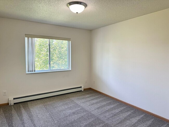 Building Photo - 4431 Calico Dr S