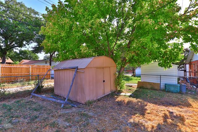 Building Photo - 2610 S 39th St