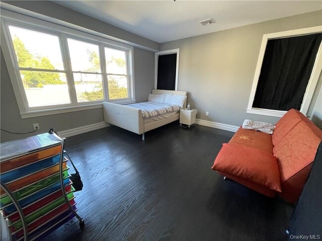 Building Photo - 308 Battle Ave