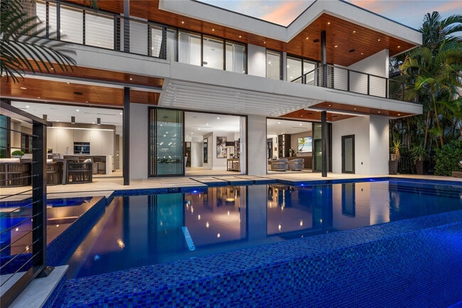 Building Photo - 1957 Harbourview Dr