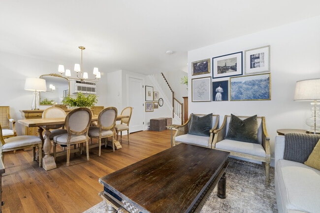 Building Photo - 60 Cinnamon Spring