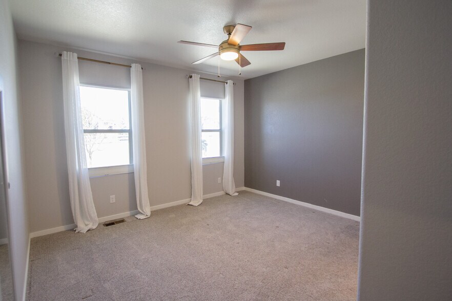 Primary bedroom - 1810 Volterra Way