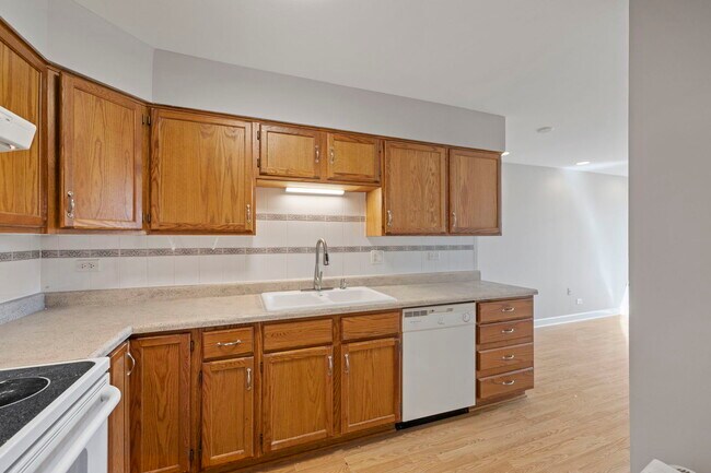 Building Photo - 425 Walnut Creek Rd